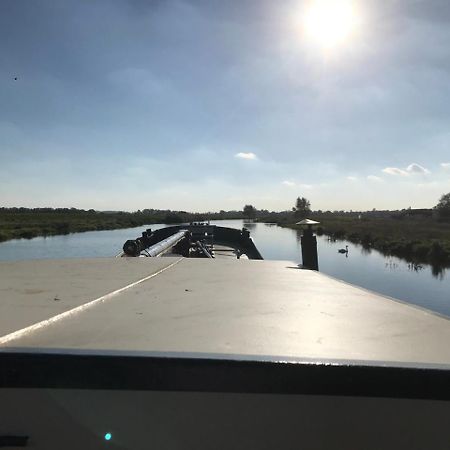 Hotel Barge Waternimf Ely Exterior photo